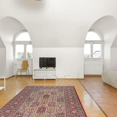 Kotimaailma - Lantinen Brahenkatu 6 Appartement