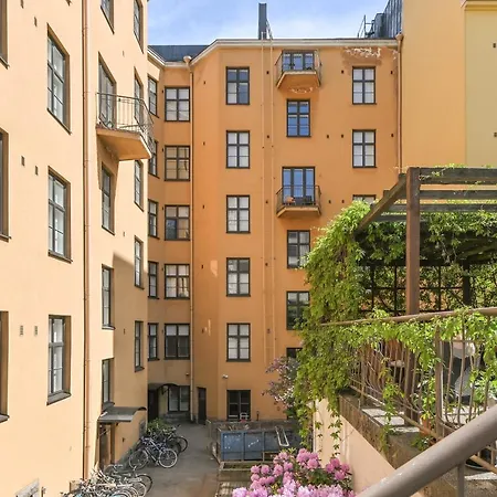 Kotimaailma - Lantinen Brahenkatu 6 Appartement