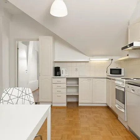 Apartment Kotimaailma - Lantinen Brahenkatu 6 Helsinki